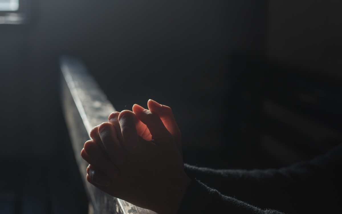 How To Pray To God For Help: 4 Best Prayer And Tips